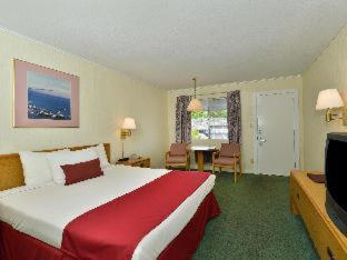 Travelodge By Wyndham Mackinaw City Pokoj fotografie